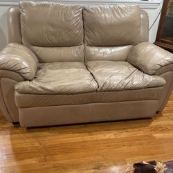 Leather Sofa. Perfect Condition