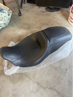 2021 Harley Davidson Road Glide OEM Seat