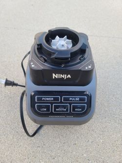 Licuadora profesional 1000w Ninja BL610, Negro for Sale in West