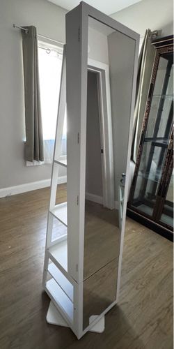 Jewelry organizer