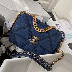 Sleek Chanel 19 Bag 