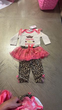 Baby’s leopard set