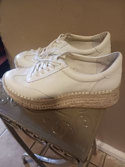 Cream color dressy tennis shoes brand new size 8.5
