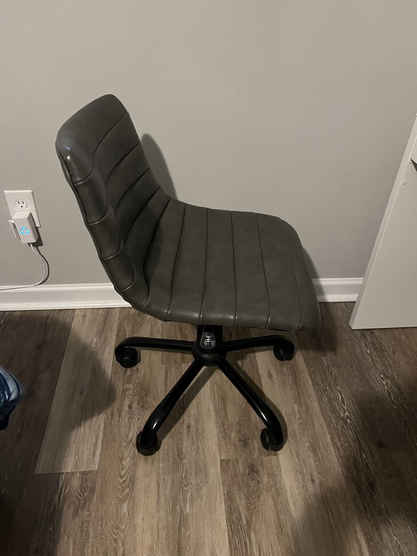 Grey Leather Rolling Chair 