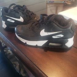 Boys Nike Air max Size 1.5