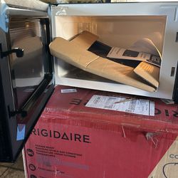 Microwave  And Frigidaire Chest Freezer 