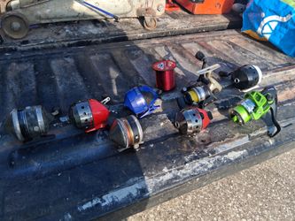 Fishing reels