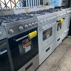 Stoves Sizes 20” To 24” Great For Compact Unit- Take It Today For Zero Down 3 Months No Interest Ask For Details