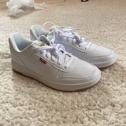 levi’s shoes 