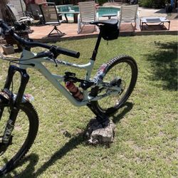 2024 Specialized Status  S4 