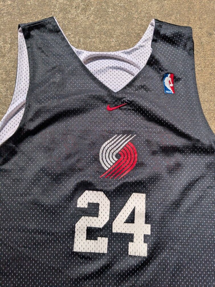 Team Issue Nike Portland Trailblazers Reversible Jersey #24