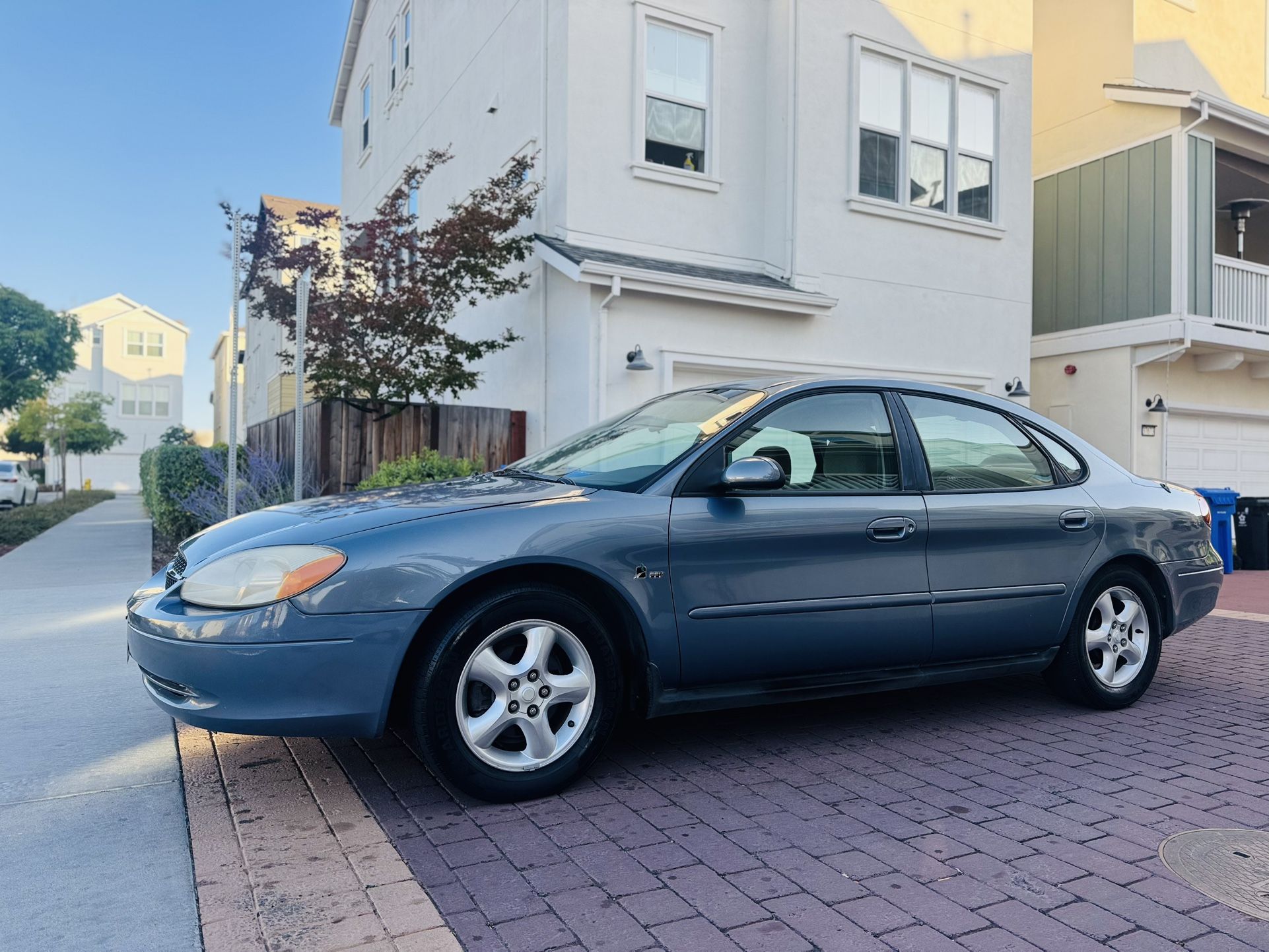 2000 Ford Taurus