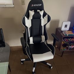 Streamer Chair 