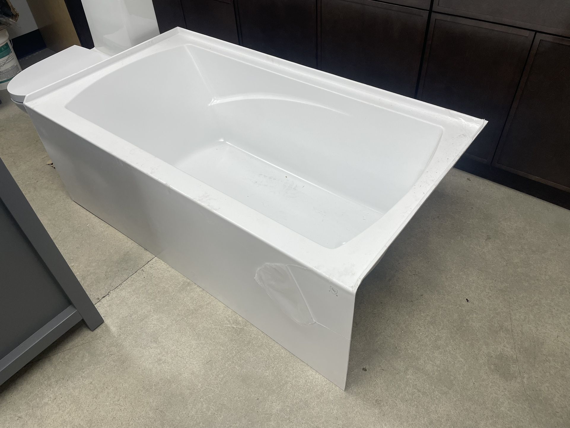 Alcove bathtub 60” fiberglass acrylic