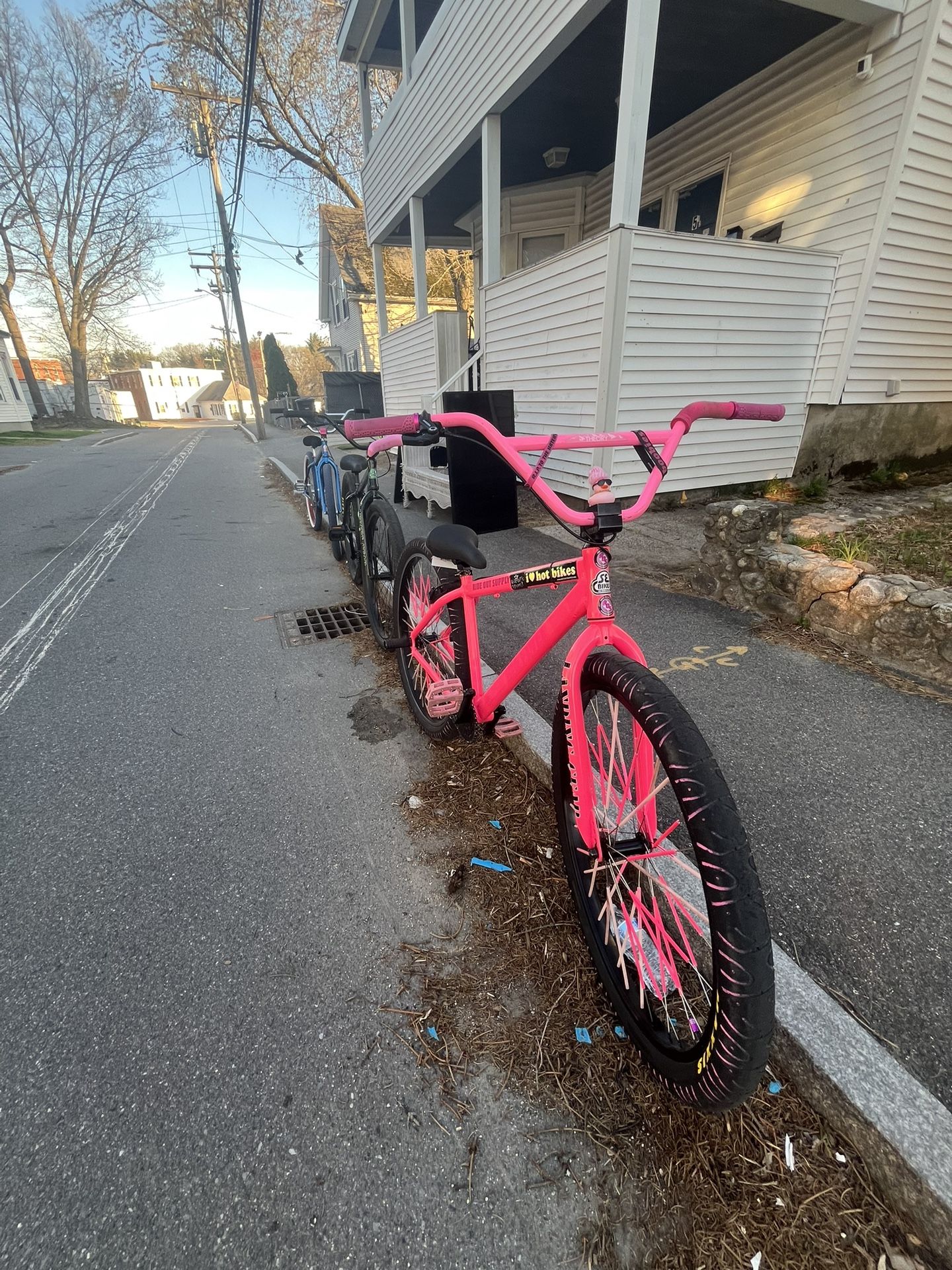 2022 Pink Big Flyer 550 Prices Negotiable 450 Today Only