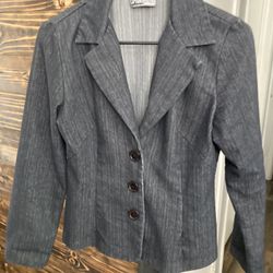 Woman’s Jacket Size Medium 