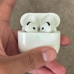AirPods 4 