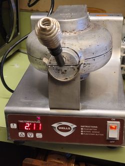 Commercial  Waffle Machine