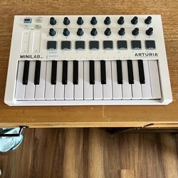 Arturia MiniLab mkII MIDI Controller