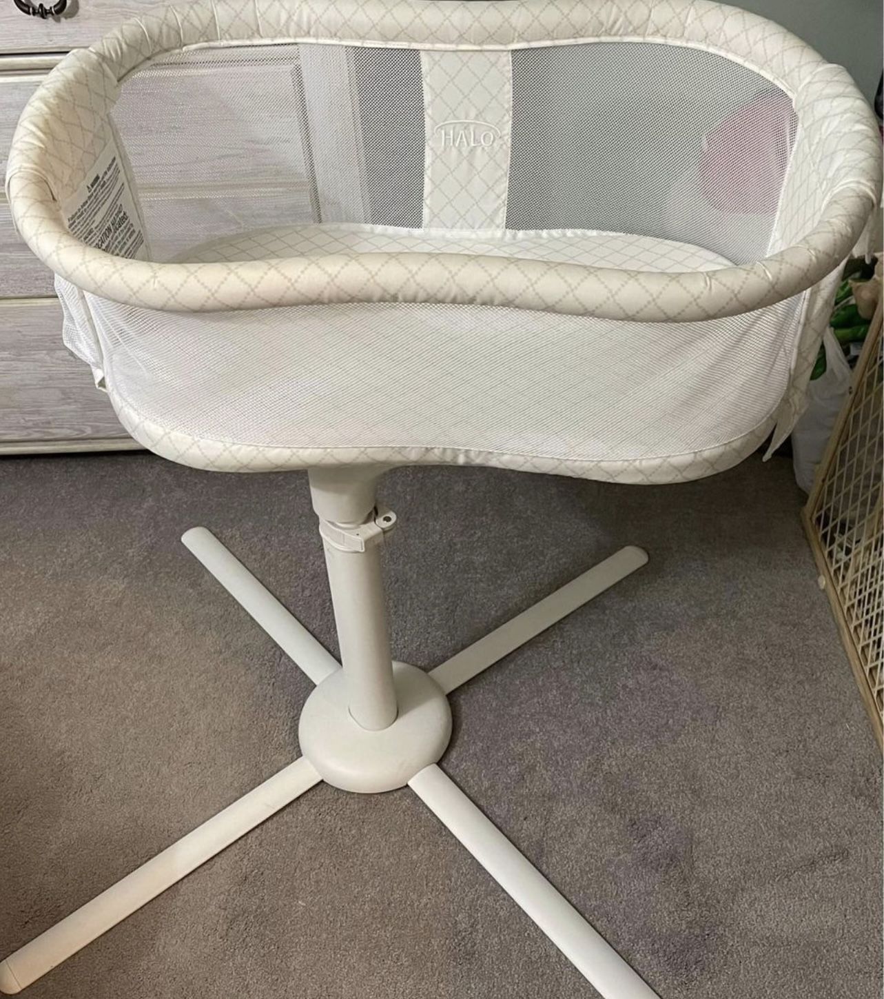 Halo Bassinets Swivel Sleeper