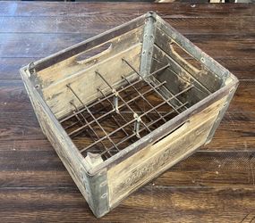 Vintage Dairy Mart Farms milk Crate 1950’s