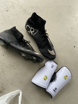 Size 12 Nike Mercurial CR7 Ronaldo Soccer Football Shoes W Chin Guards 