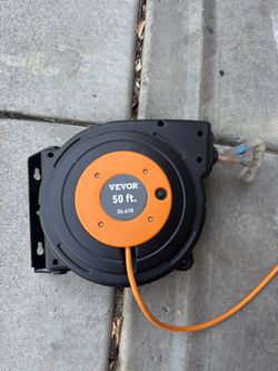 Vevor Retractable Extension Cord Reel W/ Mount