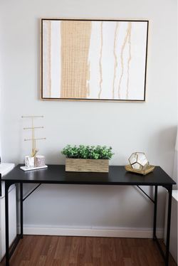 Desk / Table