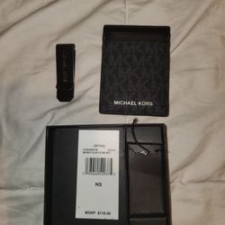 Michael Kors Clip Wallet 