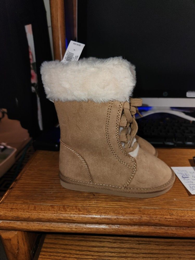 Old Navy Faux Fur Tan Boots