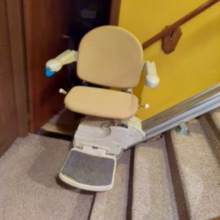 Simplicity 950 Series Straight Stairlift, 12 Steps