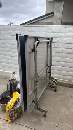 Ping pong table: FREE