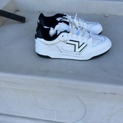 BRAND NEW VANS UPLANDS