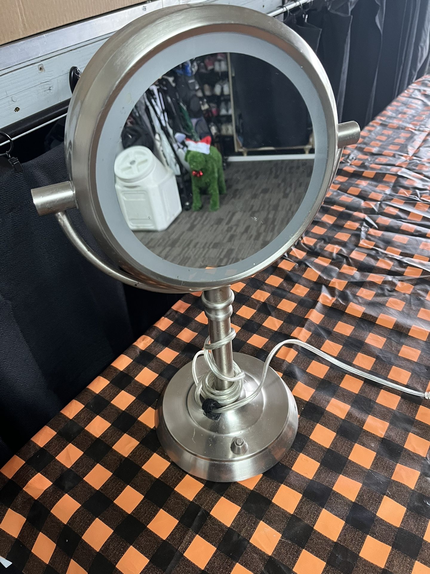 Make Up Mirror With Lights