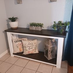 Farmhouse Entry Table 