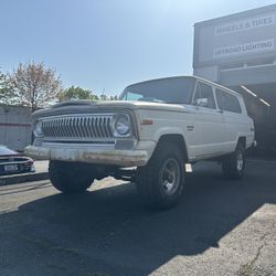 1974 Jeep Grand Wagoneer