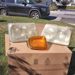 2004 Ford Ranger Drivers Side Door,and Parts,