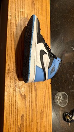 Unc Jordan 1 8.5