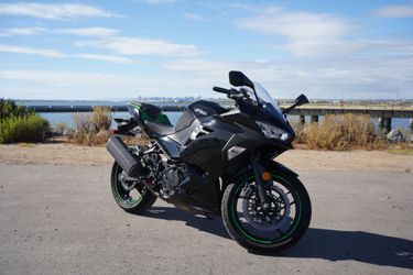 2022 Kawasaki Ninja 400
