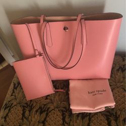 Auth Kate Spade Leath Lrg&https://offerup.com/redirect/?o=c20uTmV3 W/tag.Firm