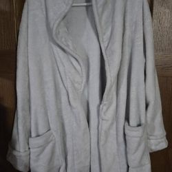 Size Large Robe