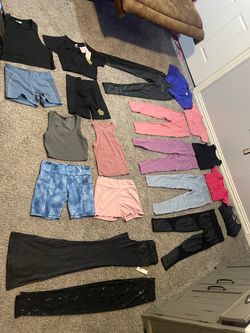 Ropa para Mujer son 108 Piesas Por $60 talla S y M