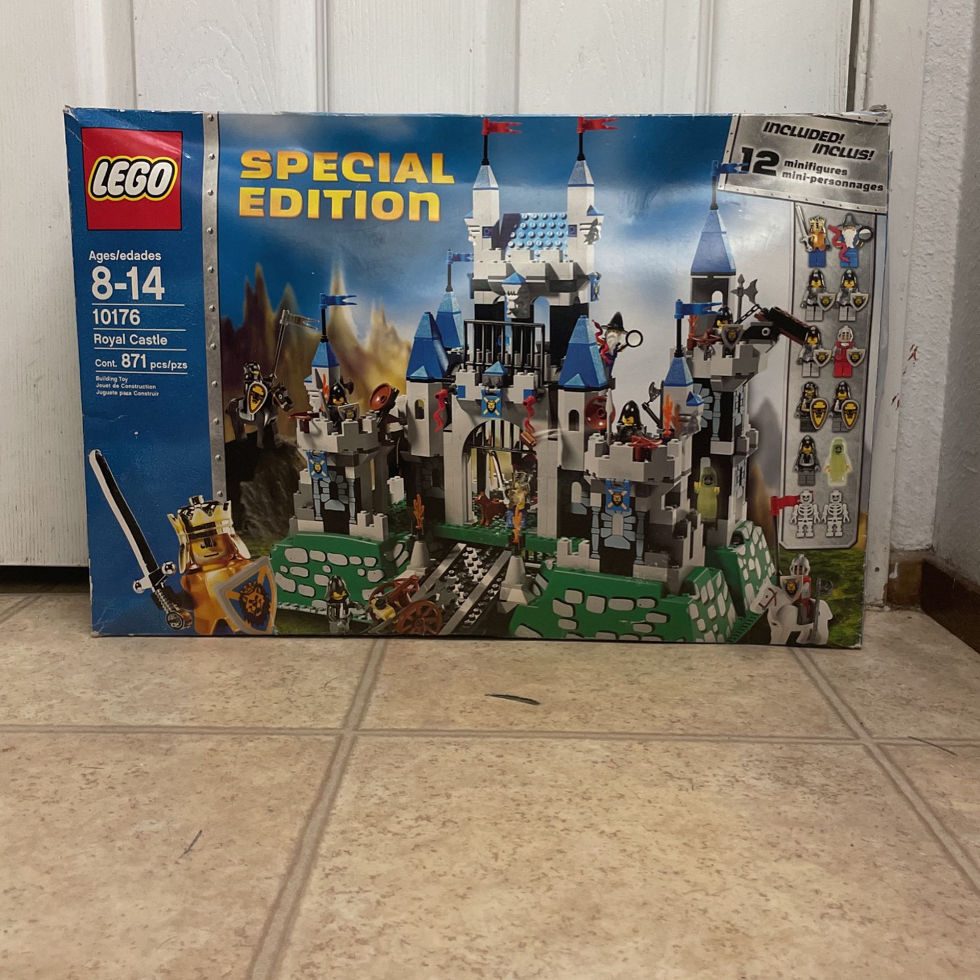 Lego Special Edition Royal Castle for in Hayward, CA - OfferUp