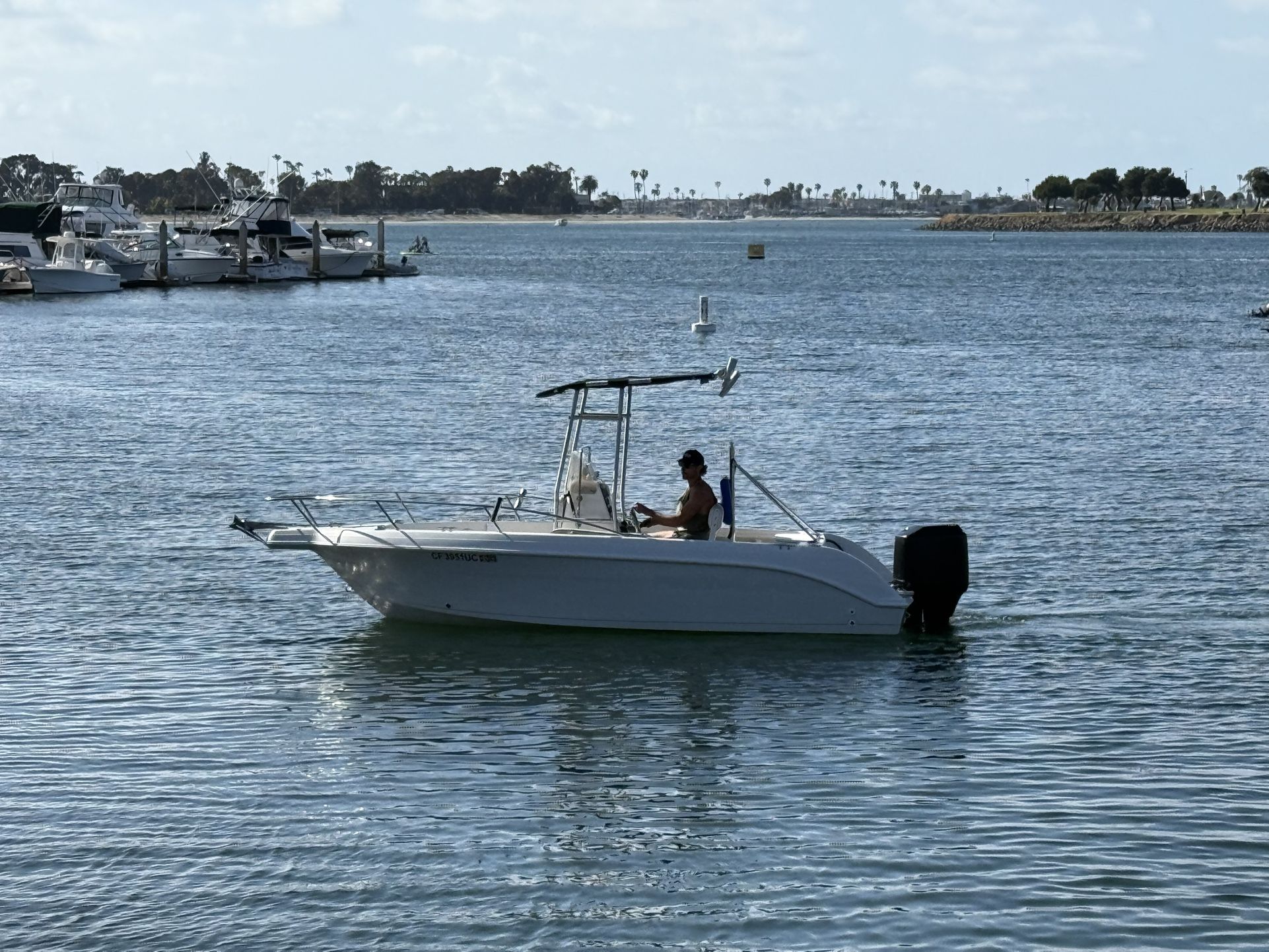 Center Console Boat. Proline 190 Sportsman