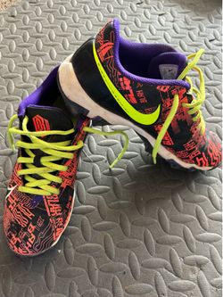Boy’s baseball cleats