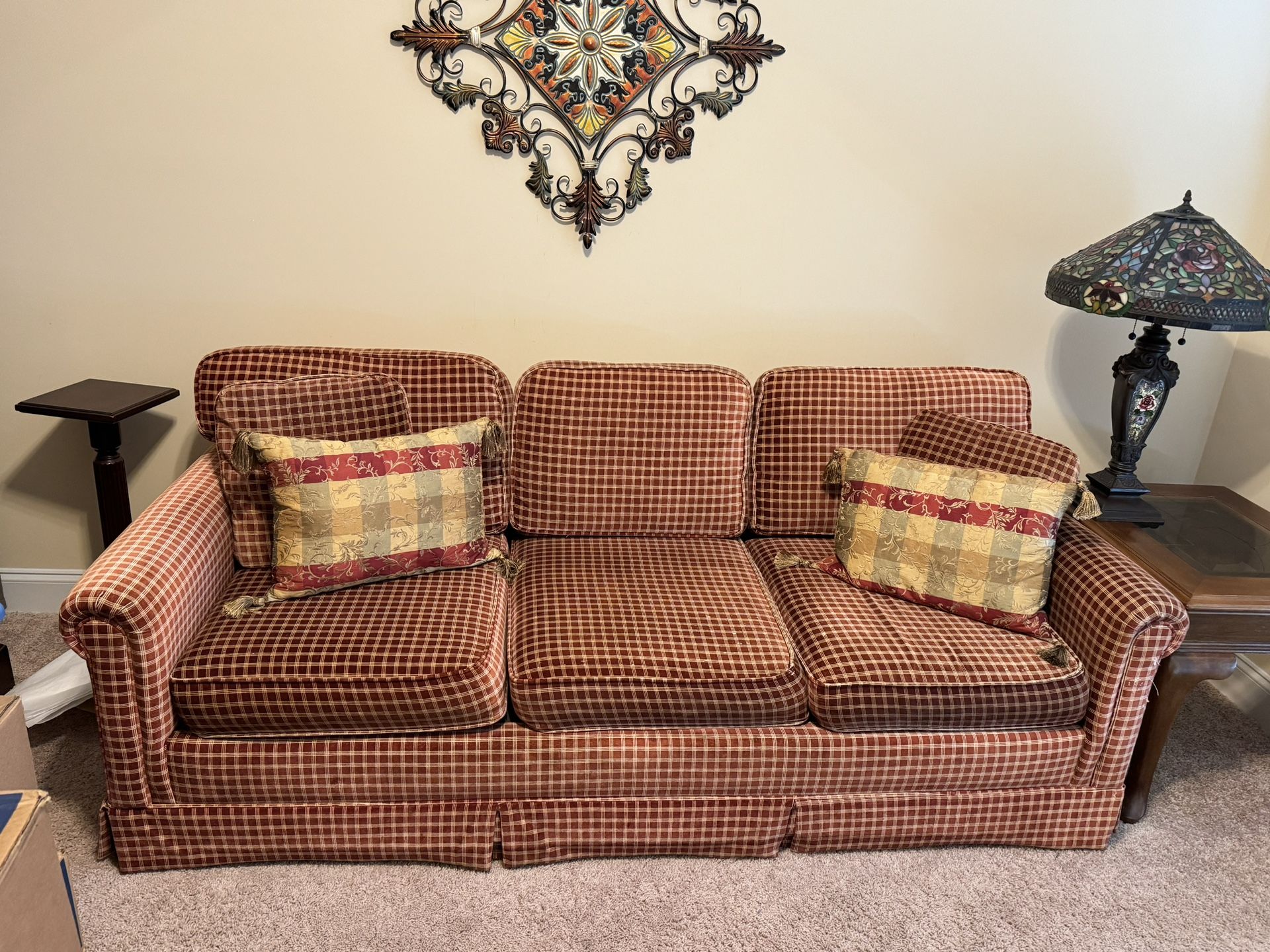 sofa sleeper/ free looking to donate