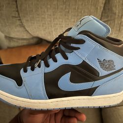 Jordan 1s mid university blue black size 13