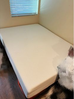 Moving sale just for today！Queen Mattress + ZINUS Bed Frame - Like New