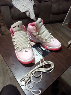 Air Jordan max aura