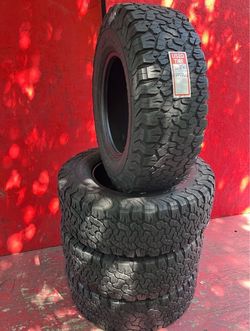 LT 285/70R17 BFGOODRICH All-Terrain T/A full tires set
